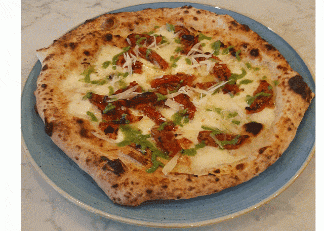 La vraie pizza napolitaine» à Paris - les pizzas