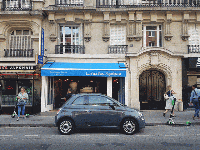 La vraie pizza napolitaine» à Paris - les extérieurs